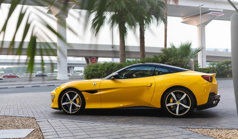 Ferrari Portofino, Yellow full