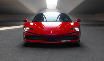 Ferrari Sf90 Stradale, Red full